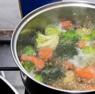A Lesson in the Art of Preparating Soups, Stews and Stocks by Chef Charles Knight