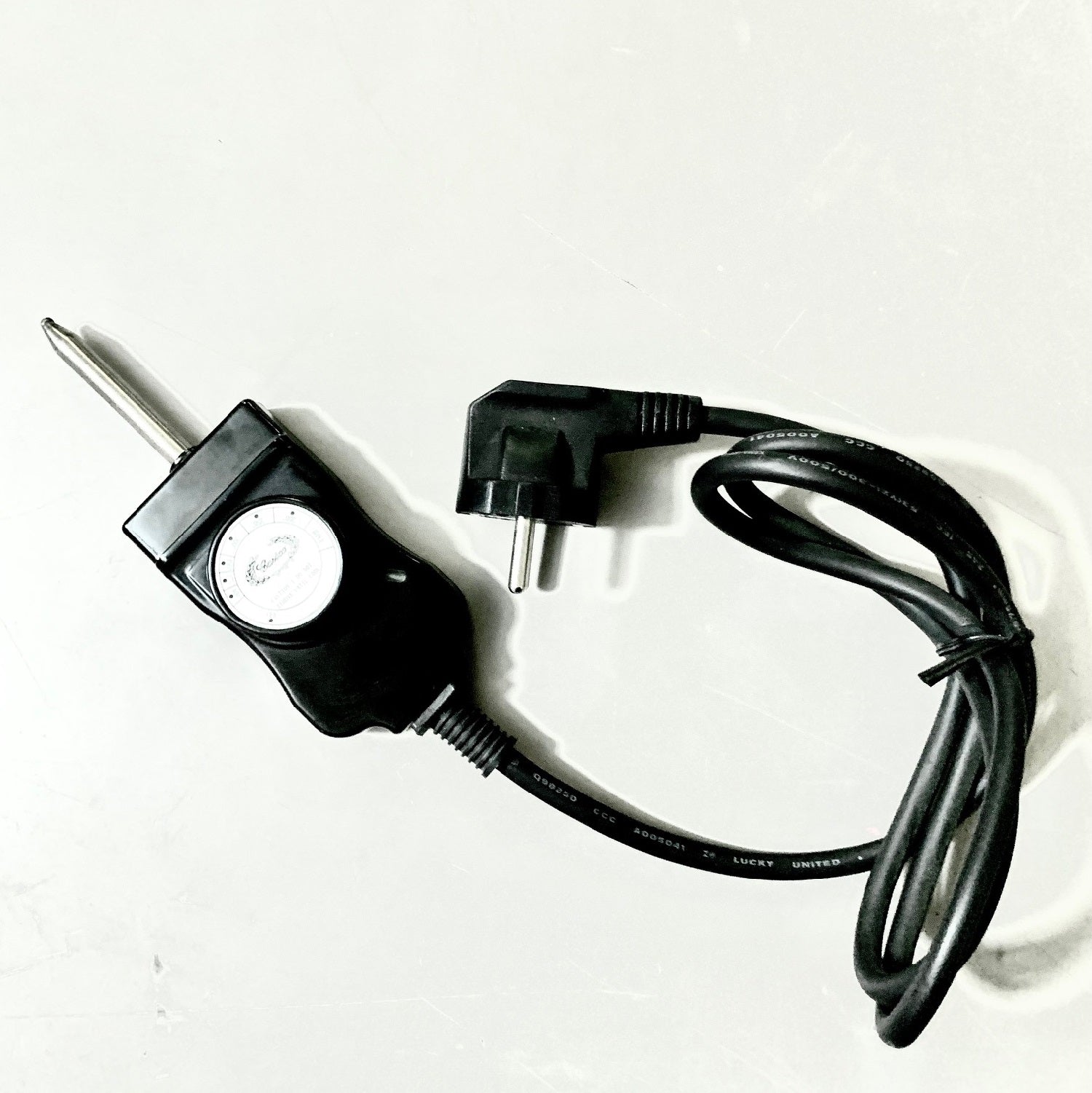 https://healthcraft.com/cdn/shop/products/220voltoilcoreelectricskilletprobe_1500x.jpg?v=1658764577